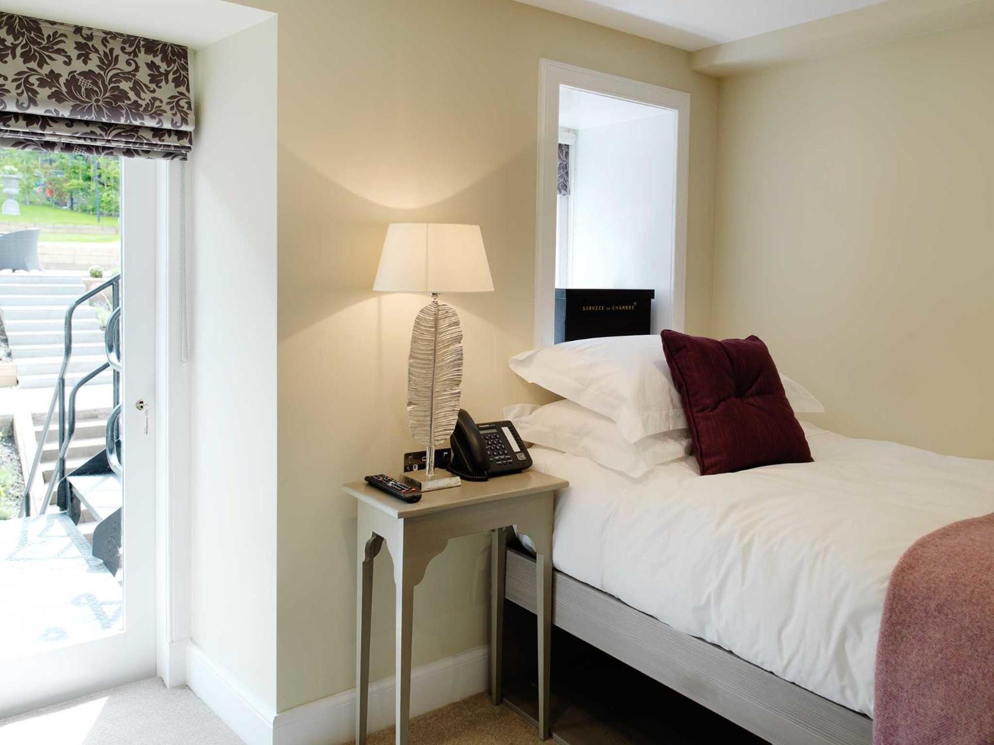 24 Royal Terrace Hotel EDI Room photo